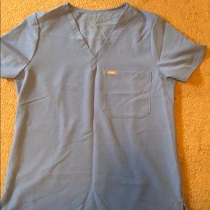 Figs scrub ciel blue medium top